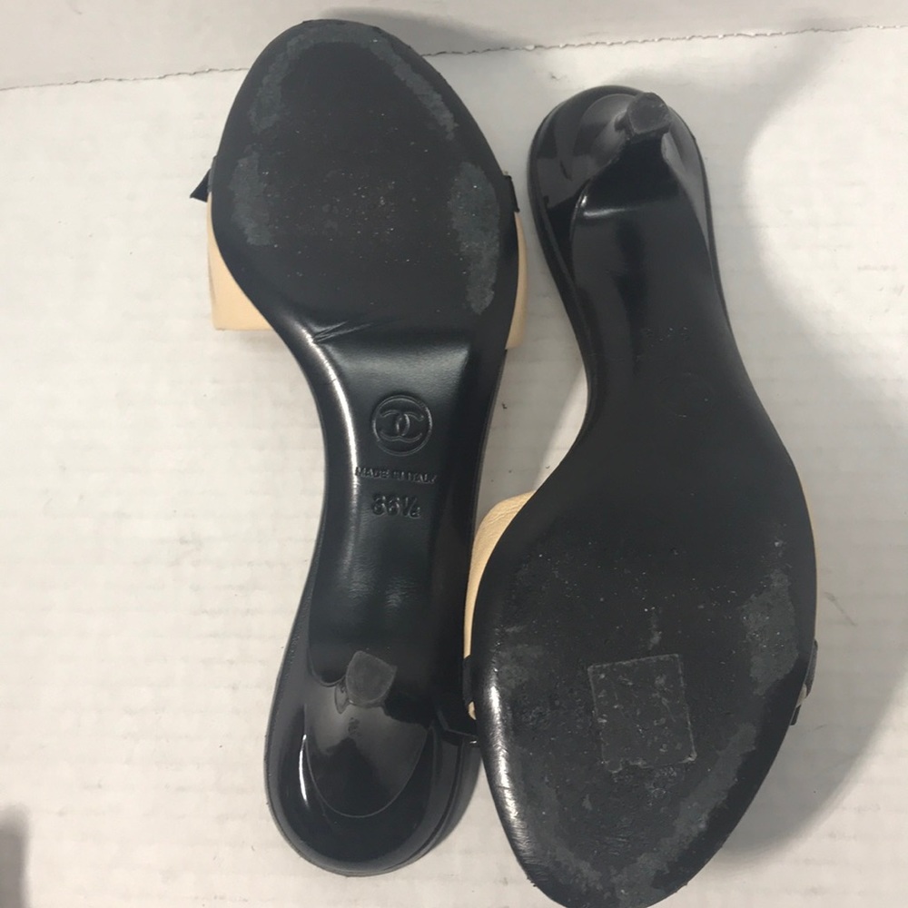 Adorable Chanel Kitten Heeled Sandals sz36 1/2